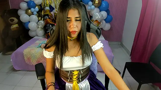 Snapshot of Mindy_19 chatting on September 25, 11:03 am Mindy 19 online show from September 25, 11:03 am