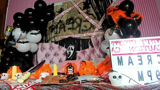 Snapshot of Mindy_19 chatting on October 22, 10:48 am Mindy 19 online show from October 22, 10:48 am