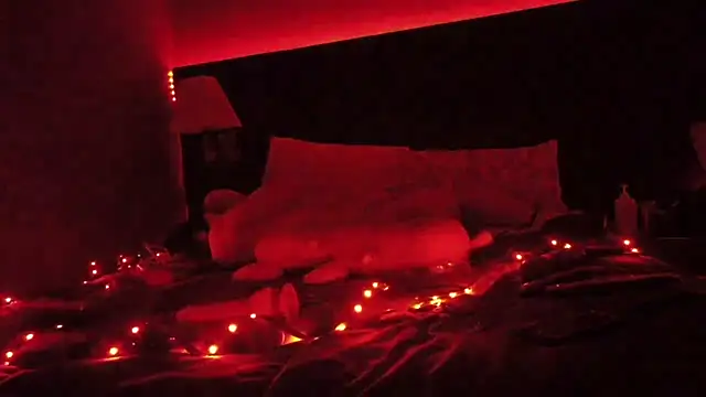 Snapshot of BigDaddy0007 chatting on February 15, 8:13 am BigDaddy0007 online show from February 15, 8:13 am