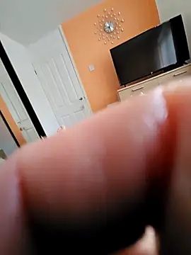 Snapshot of axxmwaa69 chatting on September 29, 4:45 pm axxmwaa69 online show from September 29, 4:45 pm