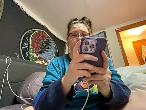 GirlSquirt online show from February 19, 9:22 pm