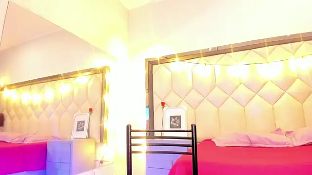 Scarletbigbug online show from March 30, 12:39 pm