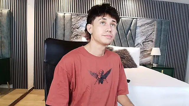 Michael blue online show from February 13, 7:43 pm