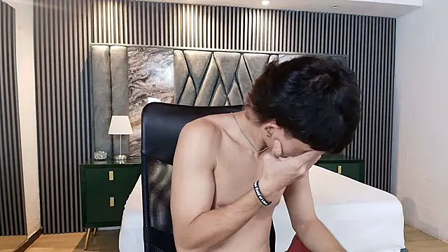 Michael blue online show from February 19, 7:54 pm