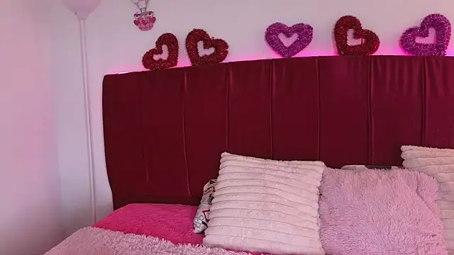 cuteeimy online show from February 12, 7:20 pm