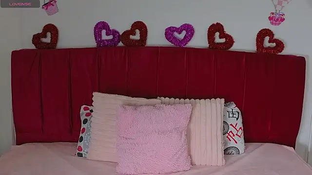 cuteeimy online show from May 12, 7:22 pm