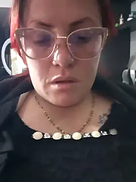 carolinhe  online show from September 26, 8:24 pm