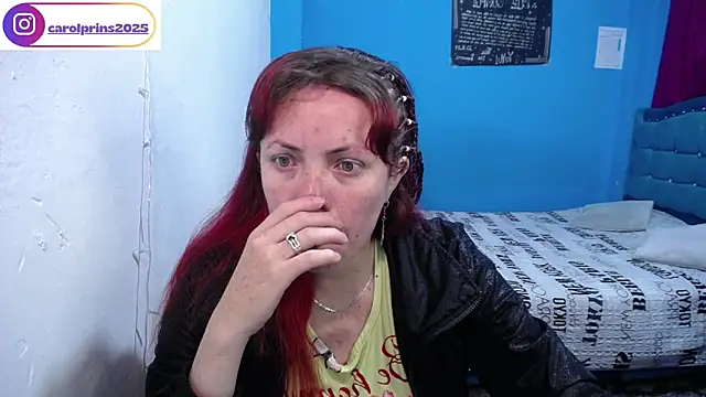 carolinhe  online show from March 25, 11:27 am