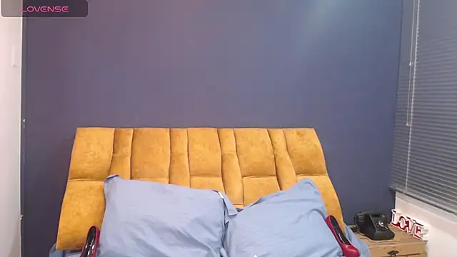 KendraaSimons online show from November 21, 7:01 pm