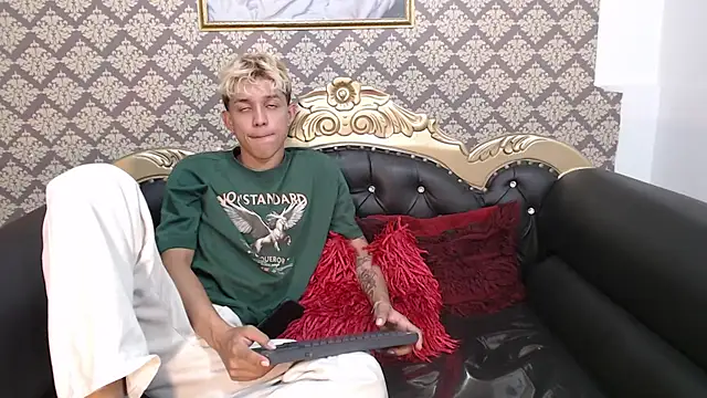 Sebas cat online show from September 20, 4:24 am