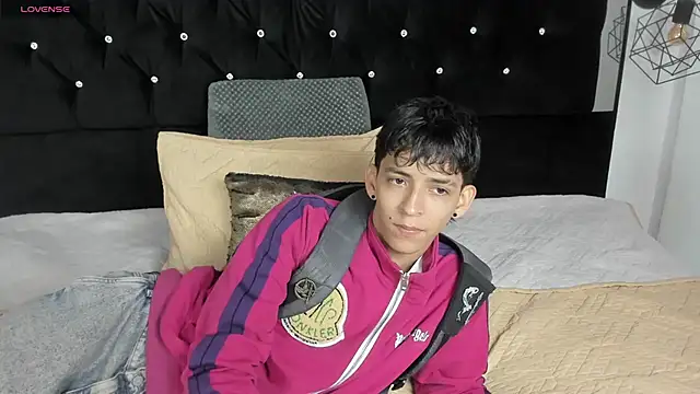 Sebas cat online show from May 4, 1:12 am