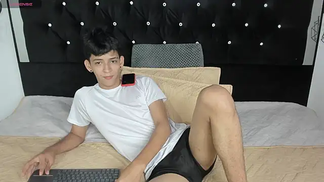 Sebas cat online show from May 9, 1:55 am