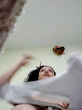 Snapshot of You-sexy-starr chatting on October 14, 11:27 pm You-sexy-starr online show from October 14, 11:27 pm