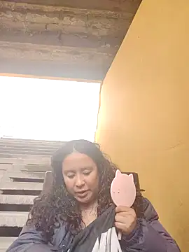 Snapshot of You-sexy-starr chatting on October 23, 6:39 pm You-sexy-starr online show from October 23, 6:39 pm