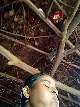 Snapshot of Suhani_sharma1 chatting on September 20, 5:19 am Suhani sharma1 online show from September 20, 5:19 am