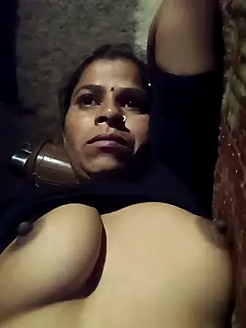 Snapshot of Suhani_sharma1 chatting on September 22, 12:01 am Suhani sharma1 online show from September 22, 12:01 am