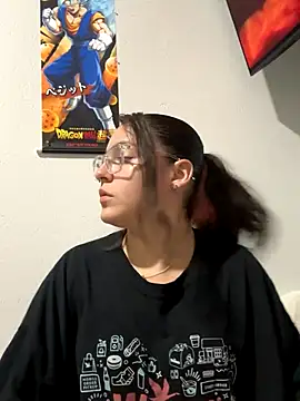 babykalirose online show from December 19, 7:48 am