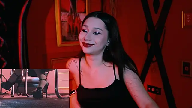 KimClarks  online show from September 24, 12:30 pm