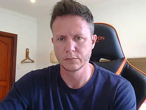 Snapshot of TroyDieselXXX chatting on November 26, 7:31 am TroyDieselXXX online show from November 26, 7:31 am