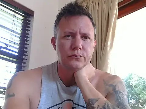 Snapshot of TroyDieselXXX chatting on January 6, 5:55 am TroyDieselXXX online show from January 6, 5:55 am