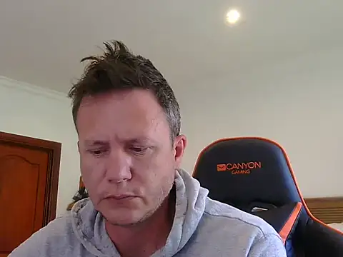 Snapshot of TroyDieselXXX chatting on January 10, 5:42 am TroyDieselXXX online show from January 10, 5:42 am