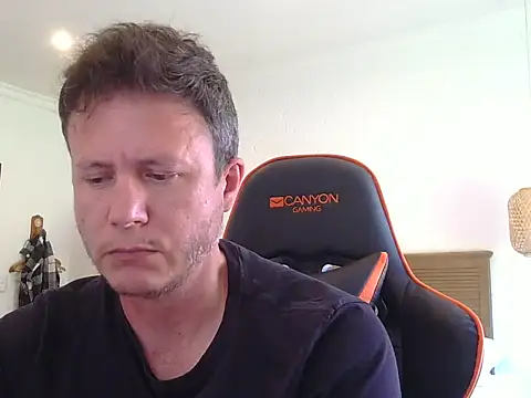 Snapshot of TroyDieselXXX chatting on February 2, 6:45 am TroyDieselXXX online show from February 2, 6:45 am