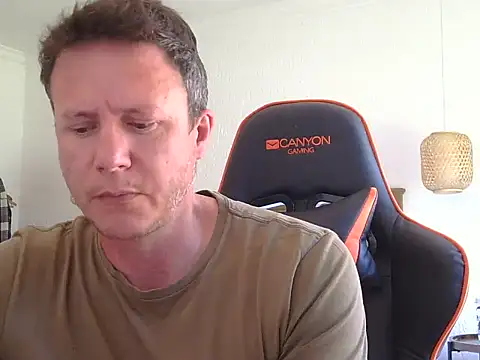 Snapshot of TroyDieselXXX chatting on February 4, 8:09 am TroyDieselXXX online show from February 4, 8:09 am