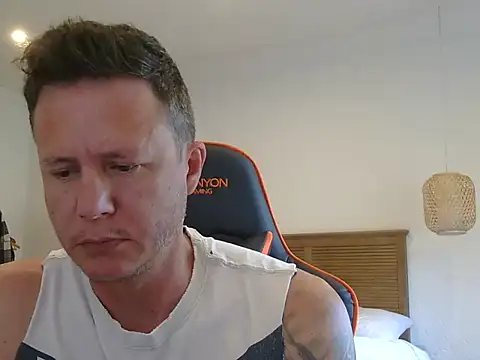 Snapshot of TroyDieselXXX chatting on February 5, 5:34 am TroyDieselXXX online show from February 5, 5:34 am