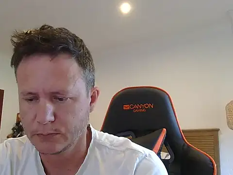 Snapshot of TroyDieselXXX chatting on February 11, 5:23 am TroyDieselXXX online show from February 11, 5:23 am