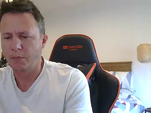 Snapshot of TroyDieselXXX chatting on February 12, 5:13 am TroyDieselXXX online show from February 12, 5:13 am