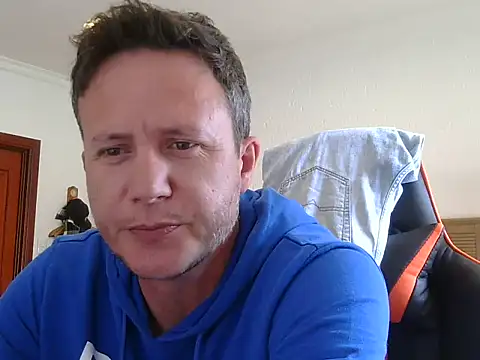 Snapshot of TroyDieselXXX chatting on March 1, 8:38 am TroyDieselXXX online show from March 1, 8:38 am