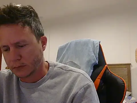 Snapshot of TroyDieselXXX chatting on March 2, 5:19 am TroyDieselXXX online show from March 2, 5:19 am