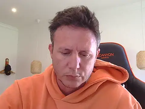 Snapshot of TroyDieselXXX chatting on March 9, 7:56 am TroyDieselXXX online show from March 9, 7:56 am