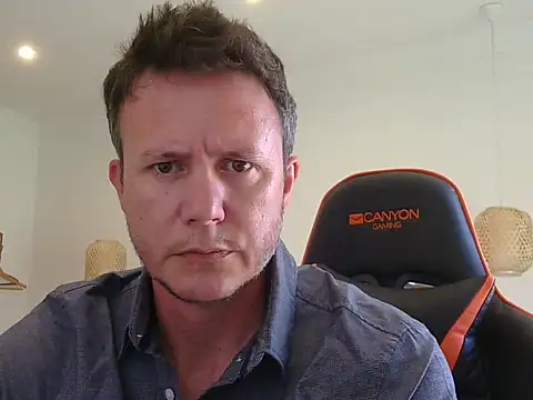 Snapshot of TroyDieselXXX chatting on March 10, 6:51 am TroyDieselXXX online show from March 10, 6:51 am