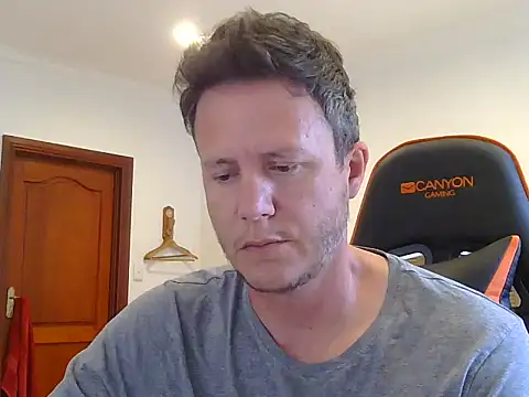 Snapshot of TroyDieselXXX chatting on March 14, 5:35 am TroyDieselXXX online show from March 14, 5:35 am