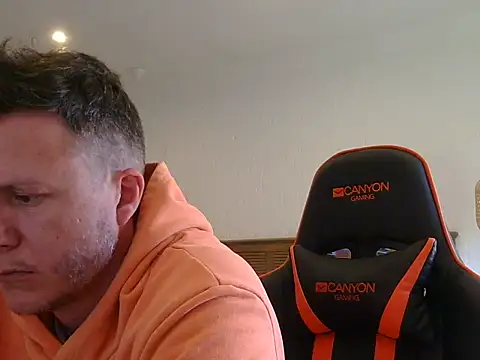 Snapshot of TroyDieselXXX chatting on March 26, 6:19 am TroyDieselXXX online show from March 26, 6:19 am