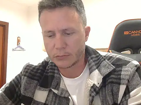 Snapshot of TroyDieselXXX chatting on March 26, 7:08 pm TroyDieselXXX online show from March 26, 7:08 pm