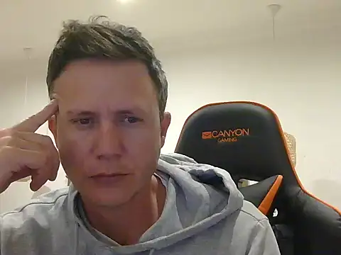 TroyDieselXXX online show from May 1, 7:29 pm