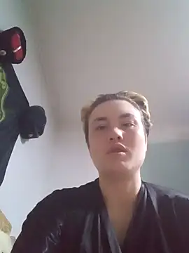 MoonIrene online show from October 30, 3:57 pm