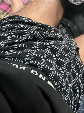 Snapshot of zack6x chatting on November 16, 2:33 pm zack6x online show from November 16, 2:33 pm