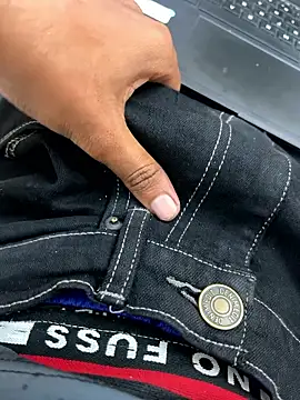 Snapshot of zack6x chatting on January 19, 10:19 am zack6x online show from January 19, 10:19 am