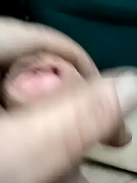 Snapshot of helldonk chatting on October 27, 2:32 pm helldonk online show from October 27, 2:32 pm