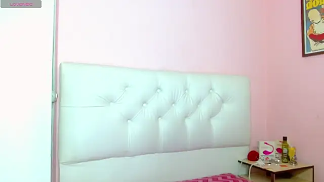 x isabella x online show from February 7, 7:39 pm