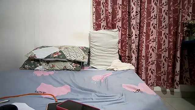 methu01 online show from March 15, 12:22 pm