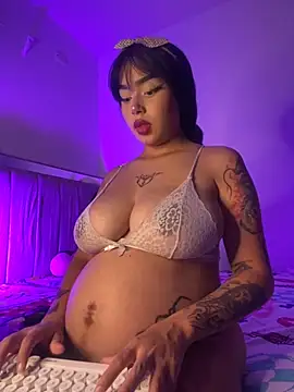 lucialauper  online show from October 12, 1:15 am