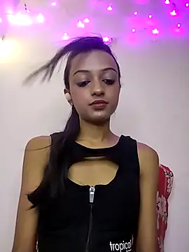 Your-Kitkat online show from November 7, 6:52 pm