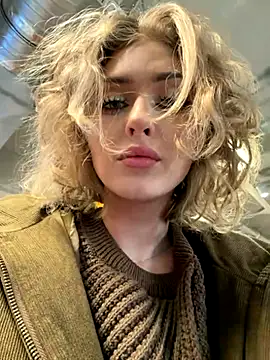 KellyKeler online show from October 29, 12:29 pm