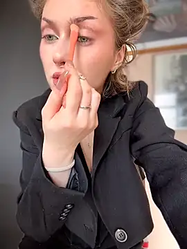 KellyKeler online show from March 13, 10:11 am