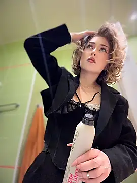 KellyKeler online show from March 30, 10:38 am