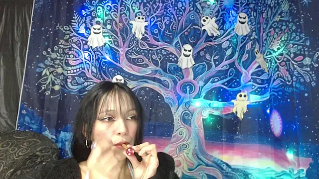 Zafira Mayeers online show from October 17, 6:05 am